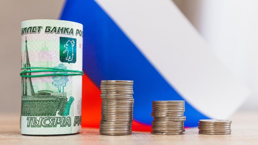 Русия е на прага на уникална дългова криза