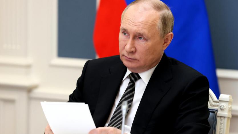 Путин предупреди Париж и Берлин, че доставките на оръжия за Украйна са „опасни”