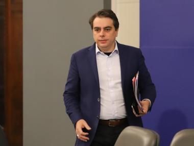 Подоходни антикризисни мерки може да има едва догодина