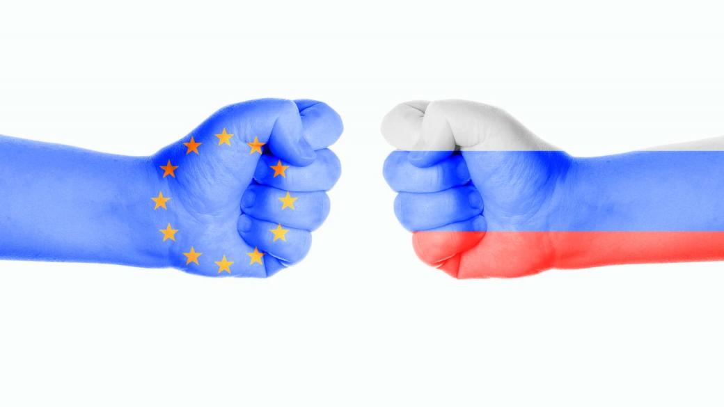 ЕС vs. Русия: Кой ще пострада повече от петролното ембарго?