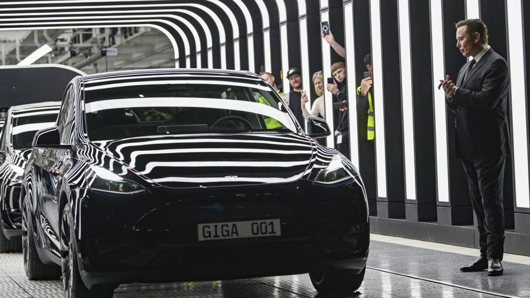 Мъск към служителите в Tesla: Върнете се в офиса или напуснете компанията