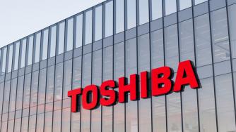 Toshiba получи 10 инвестиционни предложения