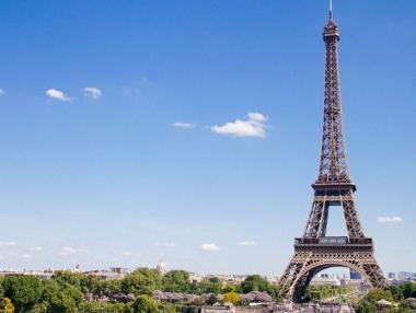 Франция преговаря с ОАЕ за доставки на петрол