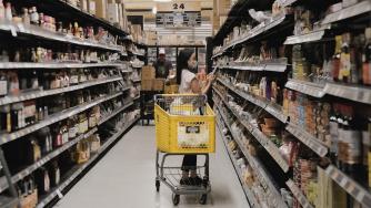 Скритата инфлация залива света