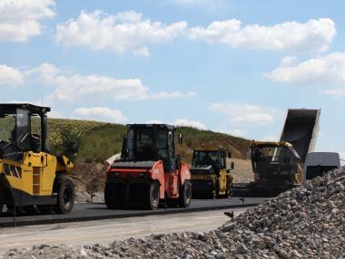 Пътните строители заплашват да спрат работа след 30 юни