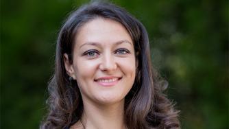 Българите спасяват парите си в имоти