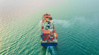 Търговията със стари кораби подхранва инфлацията