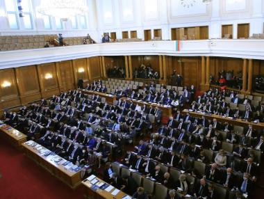 Вечерни новини: По-високите пенсии са спасени; Г-7 слага таван на руските енергийни цени