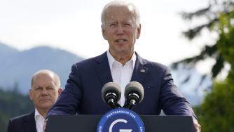 Икономиката на САЩ се е свила повече от очакваното