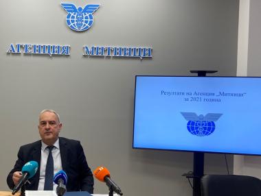 Инфлацията изстреля приходите на Агенция „Митници“ до рекордни нива