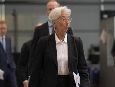 ЕЦБ е притисната до стената да вдигне бързо лихвите