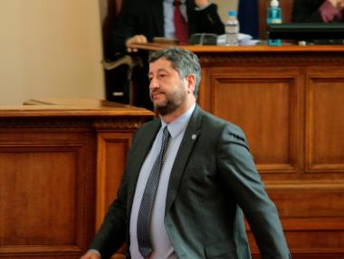 Вдигането на прага за регистрация по ДДС започна да се случва