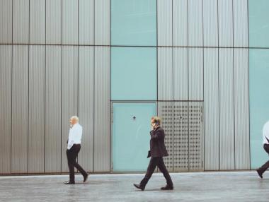 Обявите за работа намаляват навсякъде с две изключения