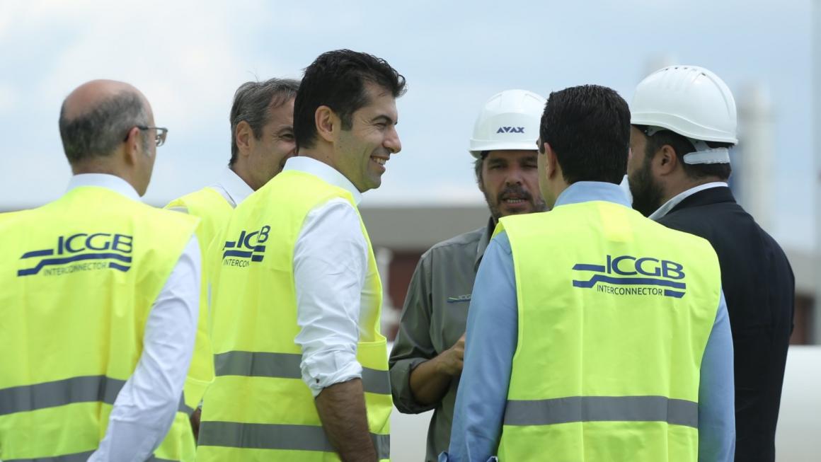 Галерия :: Снимка 1 :: Газовата връзка с Гърция е открита (снимки)}