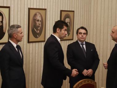 Големите реформи остават заложник на политическата каша