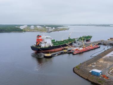 Цените на петрола потънаха от страх за нова COVID вълна в Китай