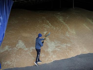 Украйна вярва, че износът на зърно отново ще минава през Черно море