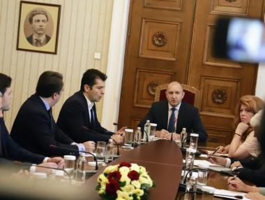 ПП са готови на диалог за нов кабинет „почти на всяка цена“