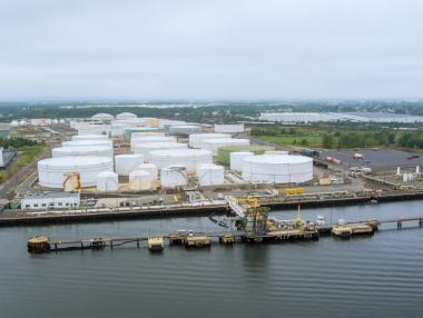 Само повече предлагане ще стабилизира цената на петрола