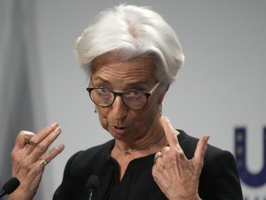 ЕЦБ обсъжда повишаване на лихвите с 50 базисни пункта