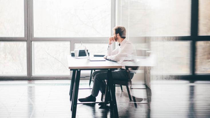 „Игра на криптотронове“: Идва ли зимата и на българския пазар на труда