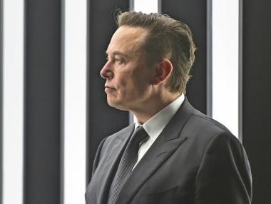 Tesla разпродаде почти всичките си биткойни