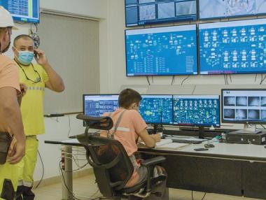 Хората са злато по рецептата на „Дънди Прешъс Металс“