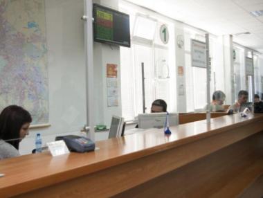 Напук на всичко администрацията се увеличава