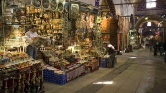 Новата COVID вълна тревожи търговците в Одрин