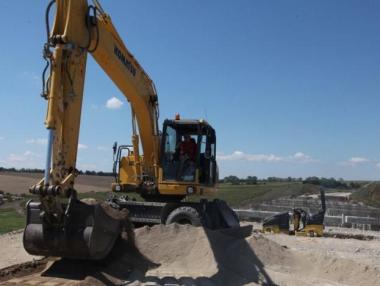 Управляващи и опозиция се обединиха за по-високите цени на строителите