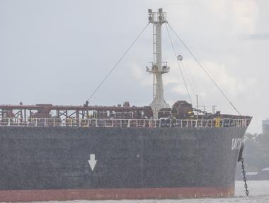 Петролът продължава да поскъпва в очакване на по-високо търсене