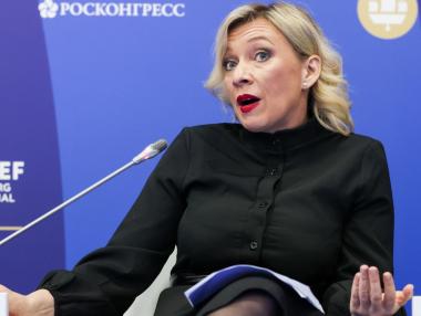 Захарова: Петков е в политическа агония