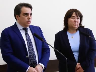 Служебният кабинет ще тегли външен заем в началото на септември