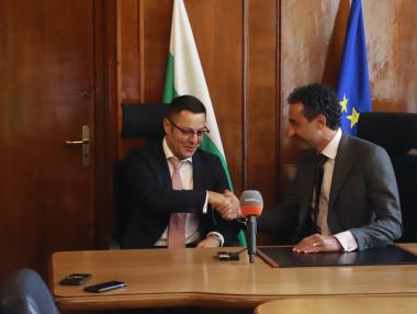 Наследникът на Лорер вижда голям потенциал в Агенцията за инвестиции