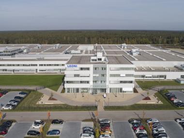 Тайландска компания купува част от бизнеса на немската Leoni