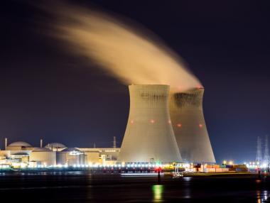 Франция ограничава производството на ядрена енергия