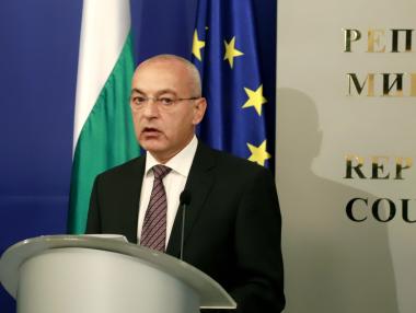 Гълъб Донев назначи седем заместник-министри