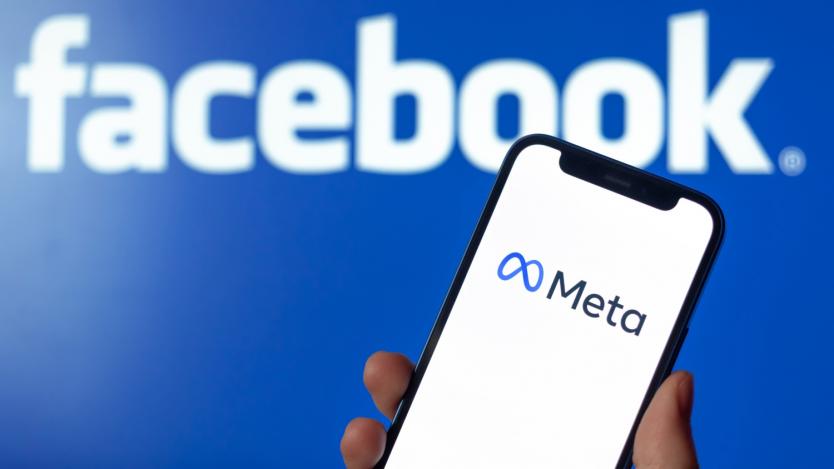 Собственикът на Facebook за първи път ще тегли заем