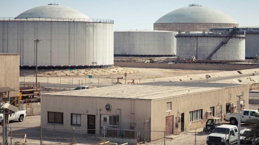 Скъпият петрол изстреля печалбата на Saudi Aramco до нов рекорд