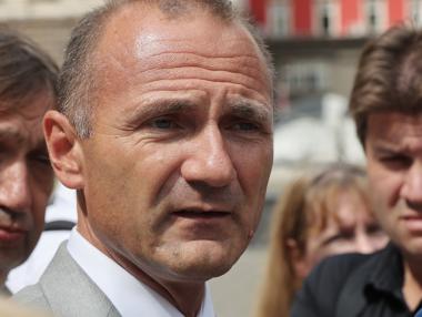 Правителството се отказва от завещаните му танкери с газ