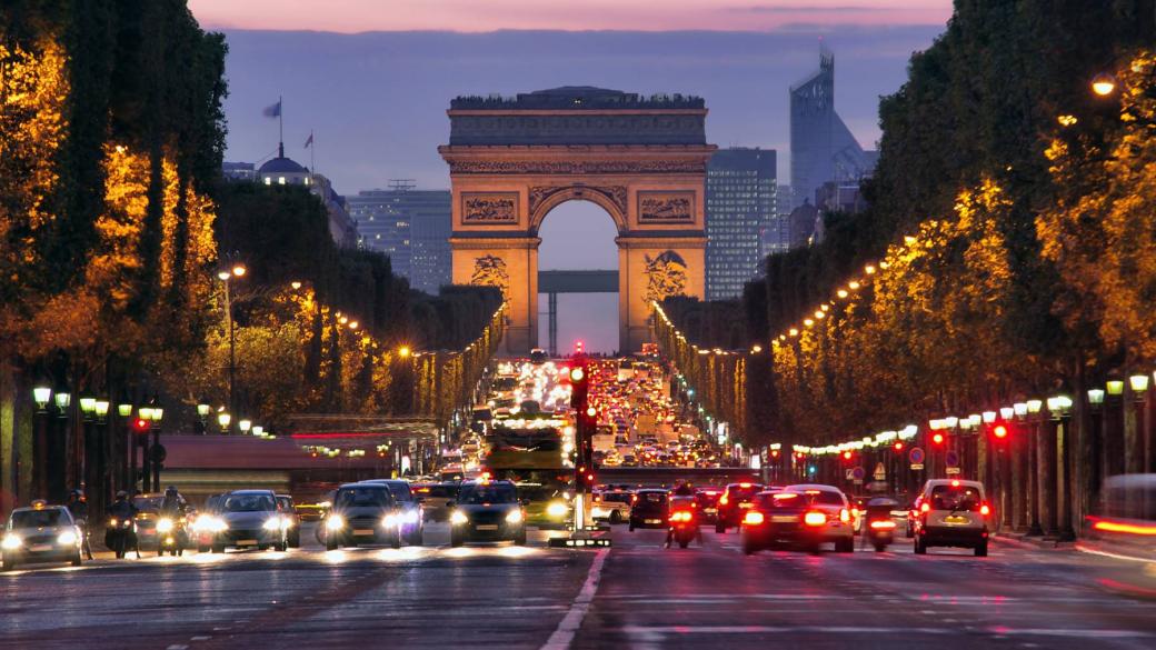 Облаците на рецесията неочаквано надвиснаха и над Франция