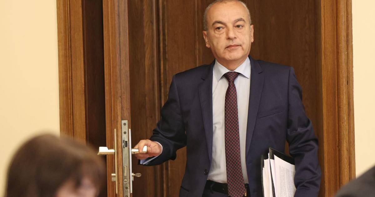 Министър-председателят Гълъб Донев освободи от длъжността заместник изпълнителен директор на