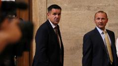 Служебният кабинет създава специална работна група с представители на дружествата