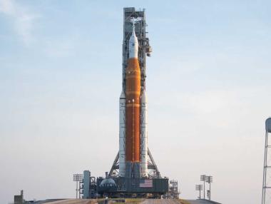 НАСА изпраща най-мощната си ракета на ключова мисия до Луната