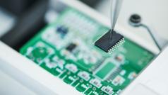 Дизайнерът на чипове Nvidia Corp заяви че американски служители са