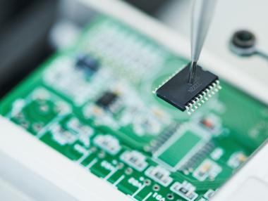 САЩ блокираха продажбите на най-добрите AI чипове в Китай