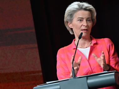 Фон дер Лайен подкрепи таван на цената на руския газ