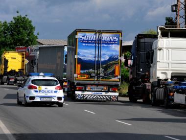 АПИ отчита приходи от над четвърт милион от глоби на камиони
