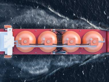 Плаващи газови терминали идват да спасят Европа