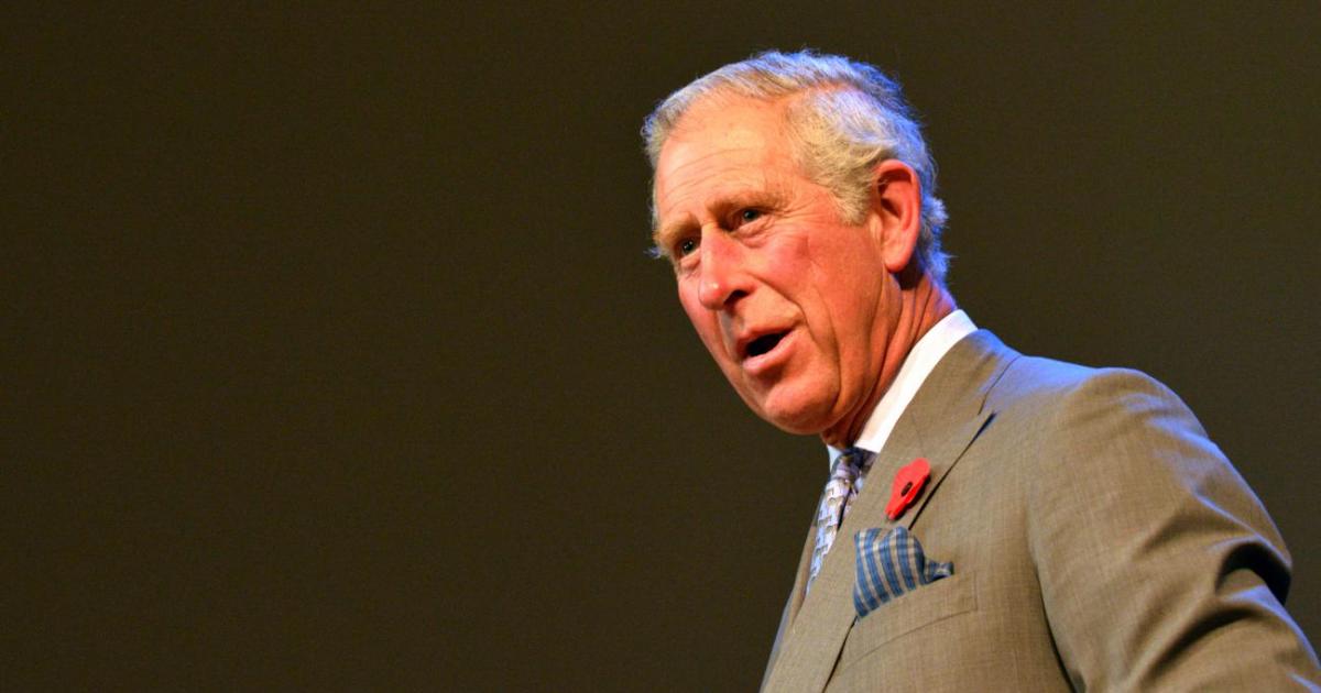 Със смъртта на кралица Елизабет II тронът автоматично и без